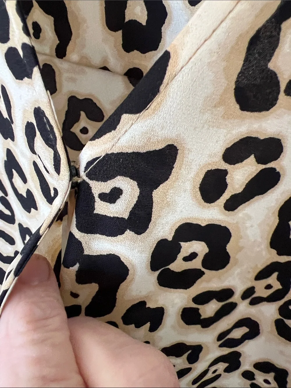 Sanctuary Beige and Black Leopard Print Wrap Blouse size Med - Picture 3 of 6
